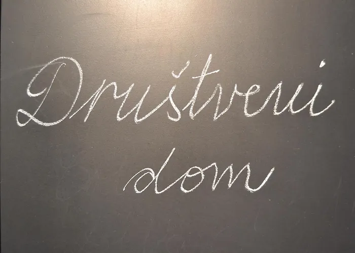 Drustveni Dom Apartmán